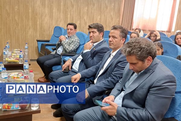 برگزاری جلسه هم‌اندیشی طرحواره اولیای پایه اول ابتدایی در شهرستان قدس