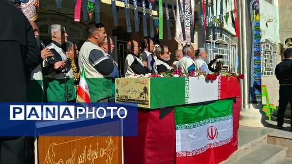 نسل امروز در کنار راویان حماسه