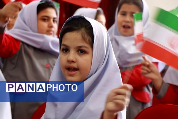 جشن عاطفه‌ها در آموزشگاه حاج محمد علی تقی پور