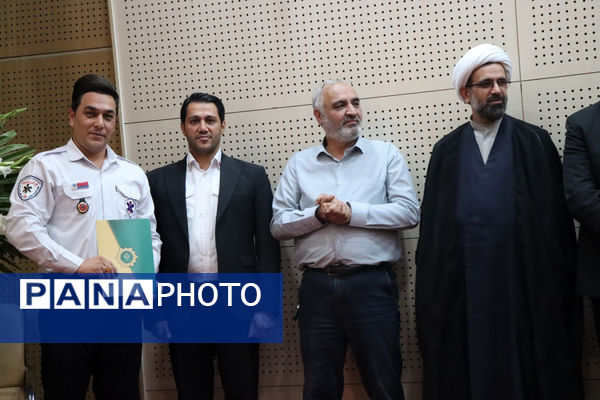 تجلیل از ناجیان لحظه‌های اضطرار