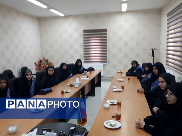 نشست مسئولان انجمن اسلامی مدارس سطح شهر با فرماندار سملقان