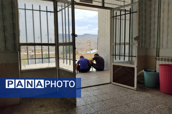 کار جهادی تیم شهید عباس محسنی کردستان برای شاداب‌سازی مدارس محروم لردگان