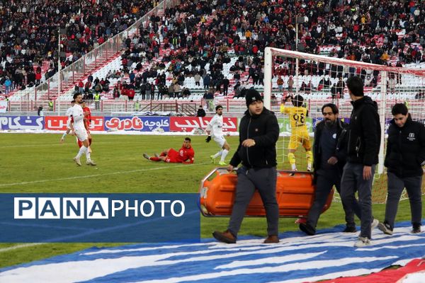 بازی تراکتور و ملوان در تبریز