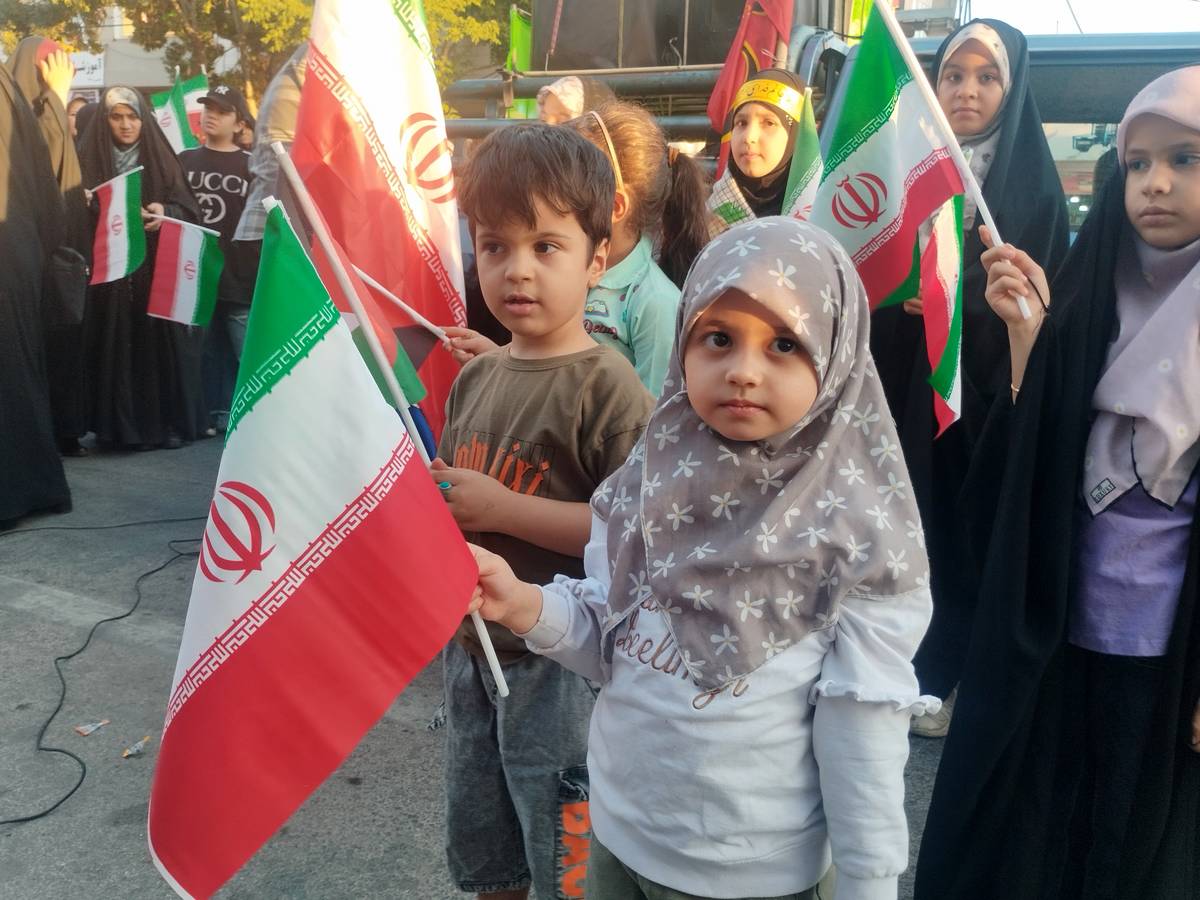 خروش مردم انقلابی قروه برای پیروزی جمهوری اسلامی
