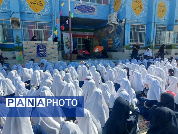 از نمایش تا نقاشی همگانی؛ روزی پر از شادی در دبستان سوم شعبان ناحیه یک یزد