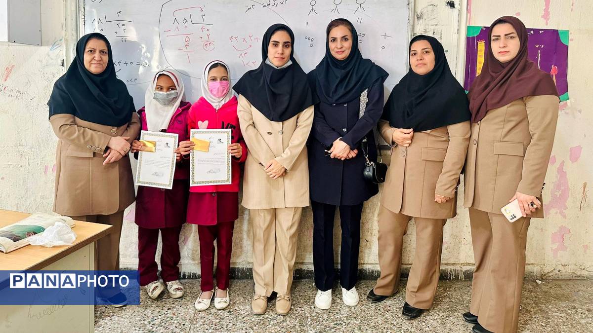 تقدیر از برگزیدگان ویژه‌برنامه هفته جهانی فضا در مدارس حاجی‌آباد