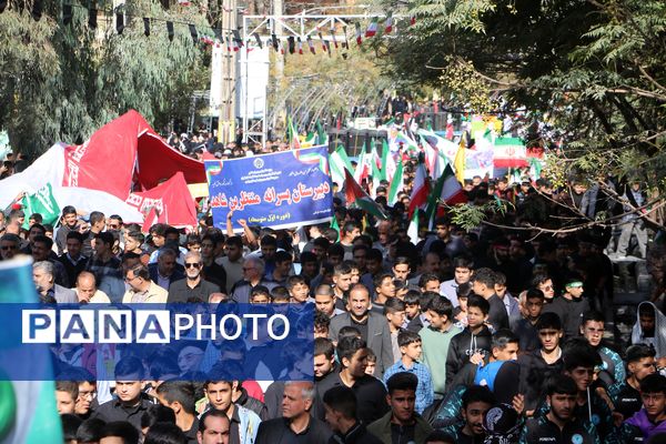 فریاد استکبار ستیزی از ورامین طنین انداز شد