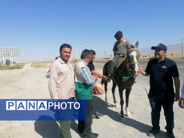 جلوه‌های از عاشقی زائرین و خادمیاران در موکب حضرت فاطمه زهرا (س) 