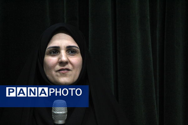 مراسم حافظ خوانی در کانون ام ابیها یزد