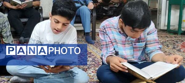 محفل انس با قرآن کریم به یاد شهدای ارتش در شهرستان کاشمر