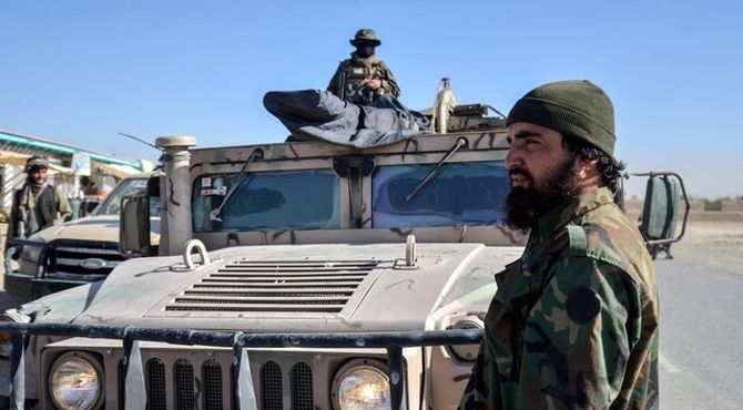 موج تازه درگیری بین افغانستان و پاکستان/ طالبان: ۱۲ غیرنظامی کشته شدند