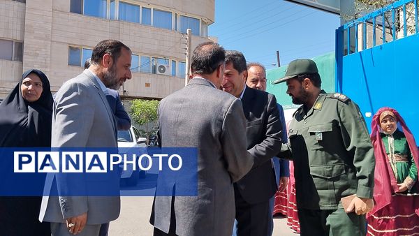 مراسم تجلیل از معلمان نمونه خراسان جنوبی