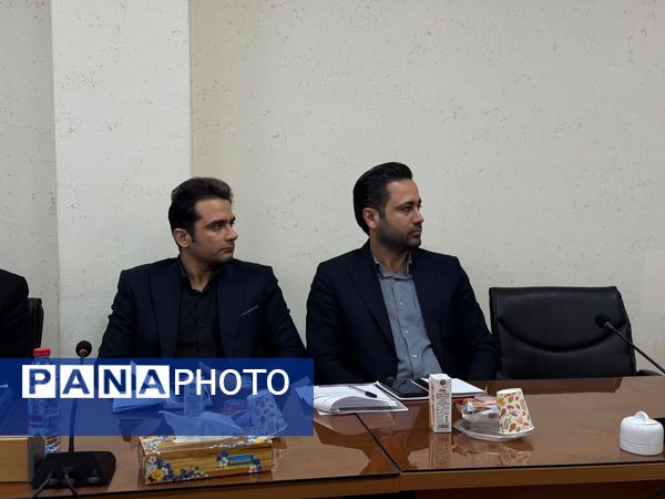 جلسه هماهنگی کمیته فنی مدیریت بحران استان بوشهر برای برگزاری مانور سراسری زلزله در مدارس