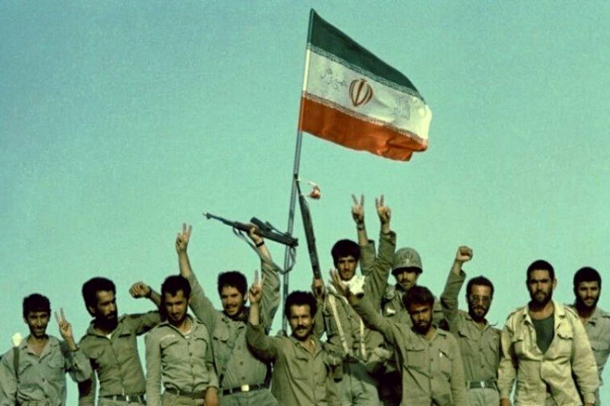 روزی که خاک ایران شعلهور شد اما خم نشد