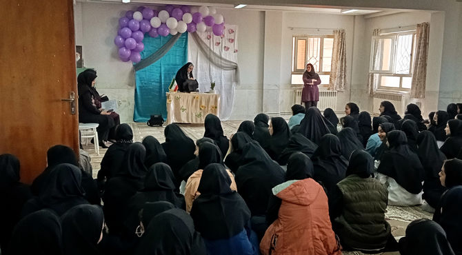 جشن ولادت بانوی عقیله در هنرستان حضرت زهرا(س) بن