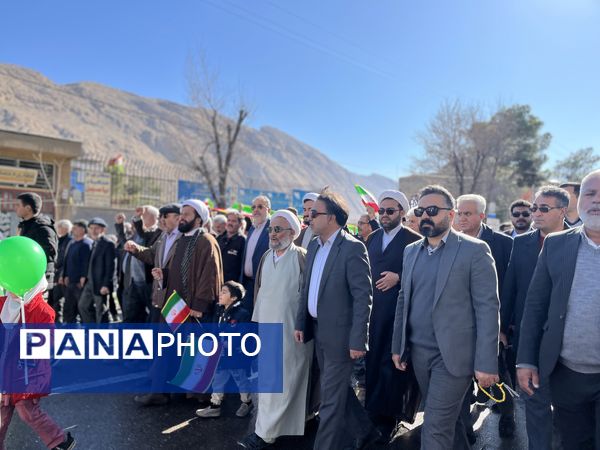 حضور دهه نودی‌ها در راهپیمایی 22 بهمن 