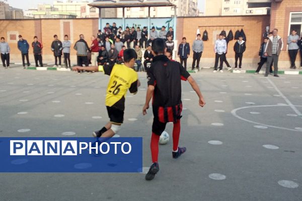  فینال المپیاد ورزشی درون مدرسه‌ای در دبیرستان بشارت بهارستان‌دو 