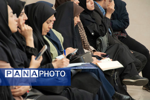 کارگاه استانی<طراحی آزمایش‌های جذاب و کاربردی>ویژه دبیران شیمی 