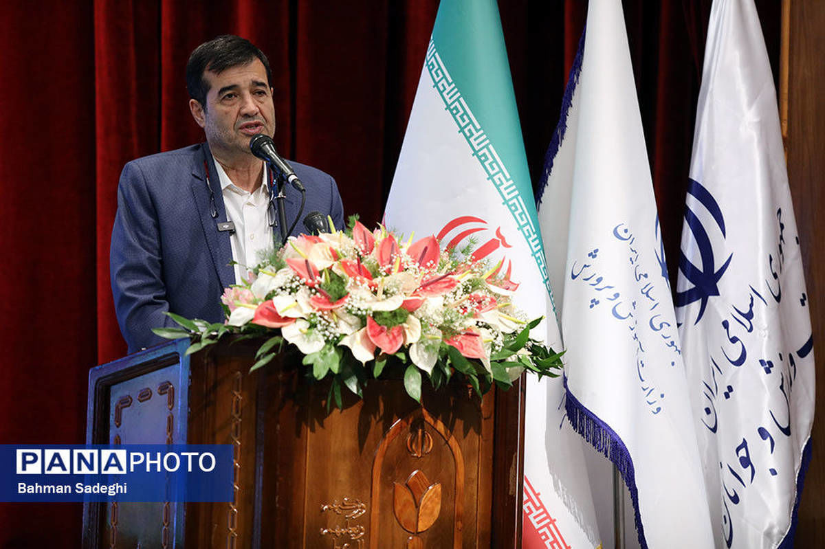 انتقاددنیامالی از ناهنجاری‌ها در برخی رشته‌ها؛ نباید این حاشیه‌ها وجود داشته باشد