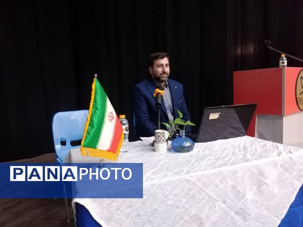  کارگاه توجیهی کیفیت بخشی معلمان پرورشی جدید الورود آموزش و پرورش ناحیه ٧ 