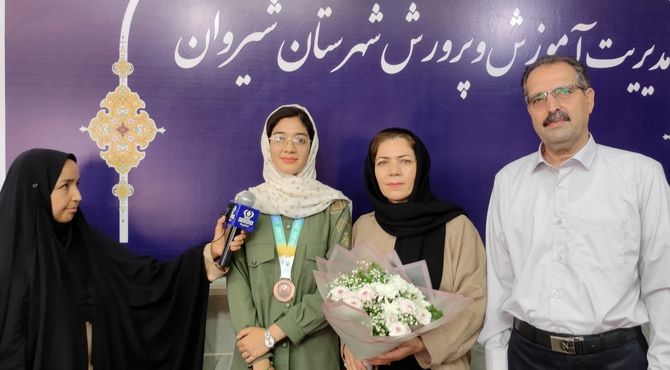 دانش‌آموزان به توانایی خود ایمان داشته باشند