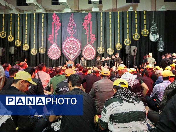 همایش بزرگ کشوری کاروان زیارتی رهسپاران عصر ظهور در ورزشگاه عراق 