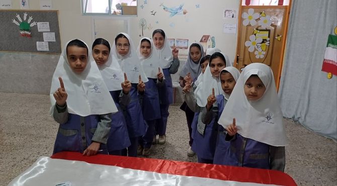 برگزاری انتخابات شورای دانش‌آموزی مدرسه همای دانش خاتم