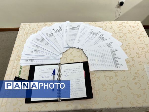 نمایشگاه پرسش مهر مدرسه قدسیه تبریز 