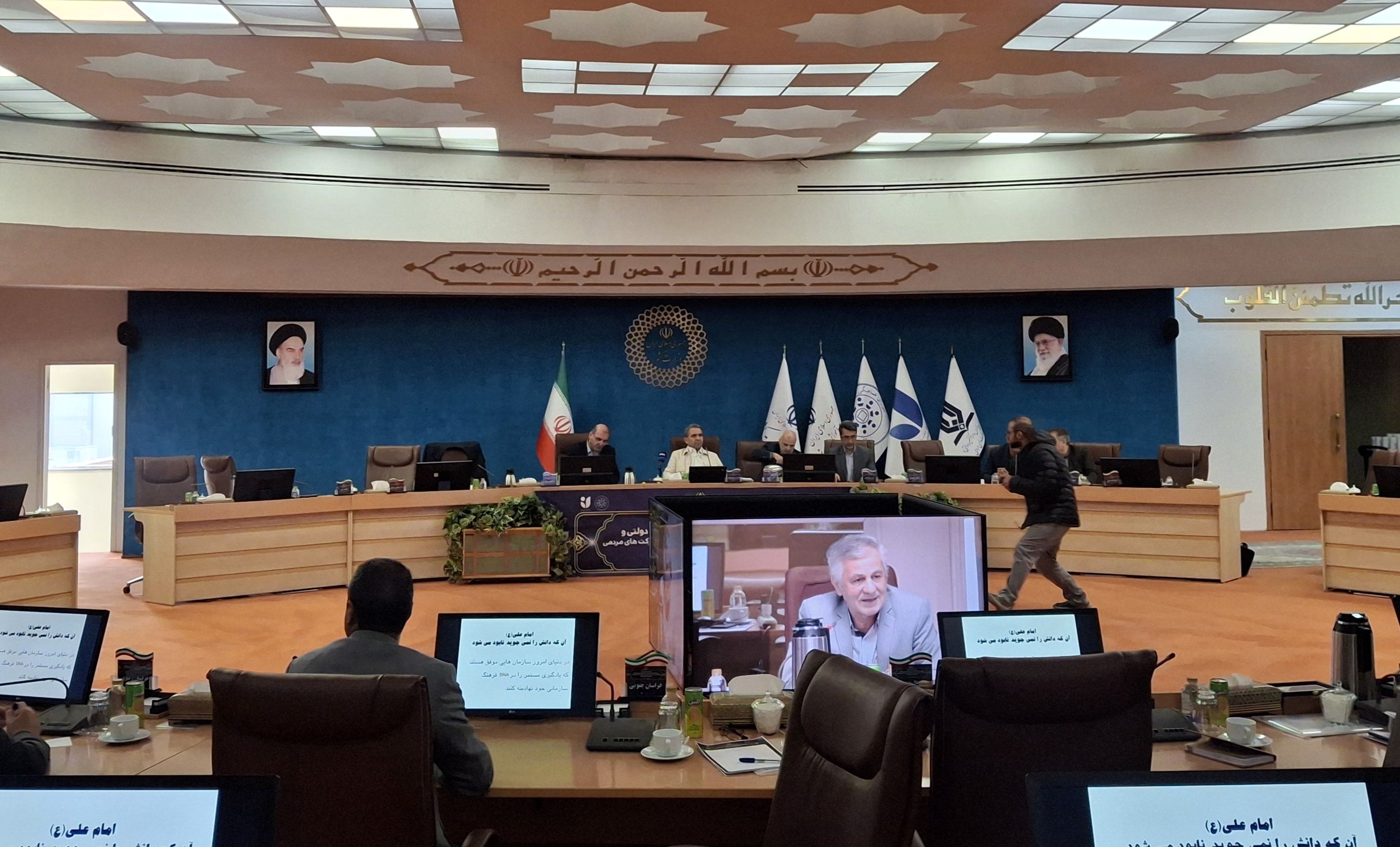 تربیت دانش‌آموز پژوهنده باید مورد توجه جدی قرار گیرد