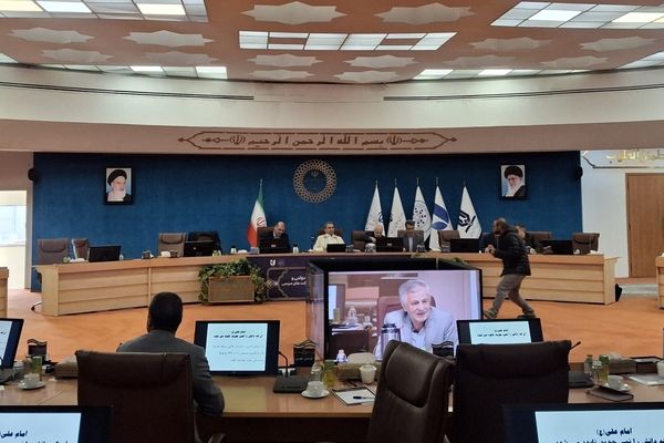 تربیت دانش‌آموز پژوهنده باید مورد توجه جدی قرار گیرد