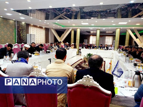 نشست هم‌اندیشی معاونان پرورشی و تربیت‌بدنی نواحی و مناطق استان خراسان رضوی