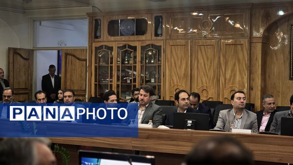 آیین رونمایی از پوستر بیست‌وهفتمین جشنواره خیرین مدرسه‌ساز استان اصفهان