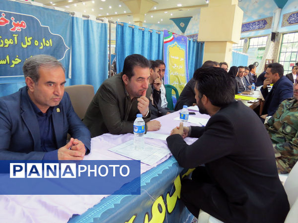 برپایی میز خدمت آموزش و پرورش خراسان شمالی