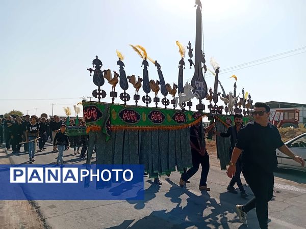 مراسم سینه زنی و علم گردانی در خلیل آباد