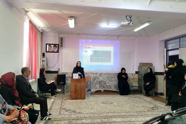 اولین مجمع عمومی انجمن اولیاء و مربیان در دبیرستان پیرایش نیشابور