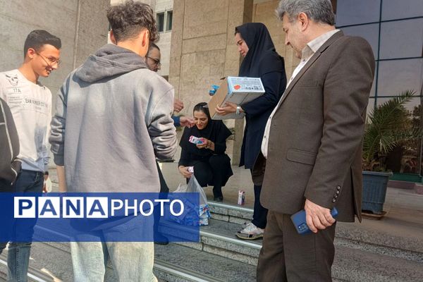 بازدید از دانشکده دندانپزشکی تهران دانش‌آموزان دبیرستان شهدای علم‌ و فناوری بهارستان دو