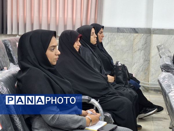 جلسه فصلی مدیران دوره اول متوسطه قائمشهر