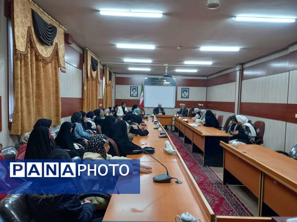 برگزاری جلسه هم اندیشی خبرنگاران پانا و آزمون خبرنویسی در خلیل آباد