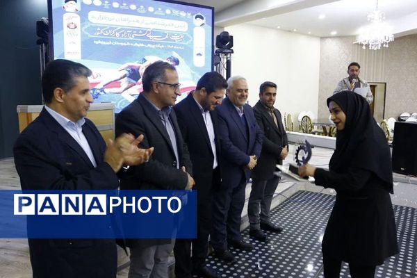 تقدیر از برگزارکنندگان مسابقات قهرمانی کشتی آزاد کارگران کشور در فیروزکوه