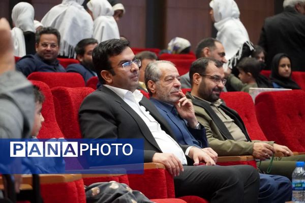 جشن بزرگ لبخند ویژه توانخواهان استان در بیرجند