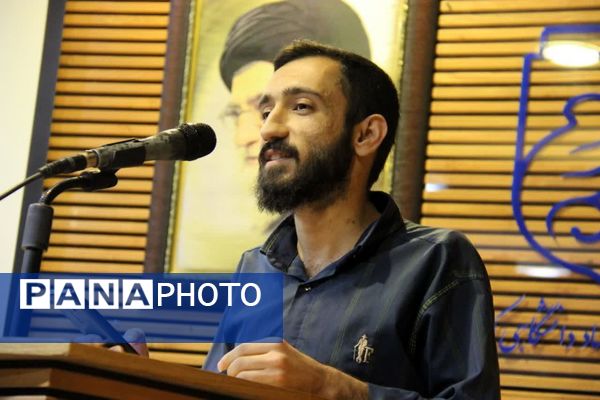 نشست ادبی «عصر دلنشین» در کرمانشاه