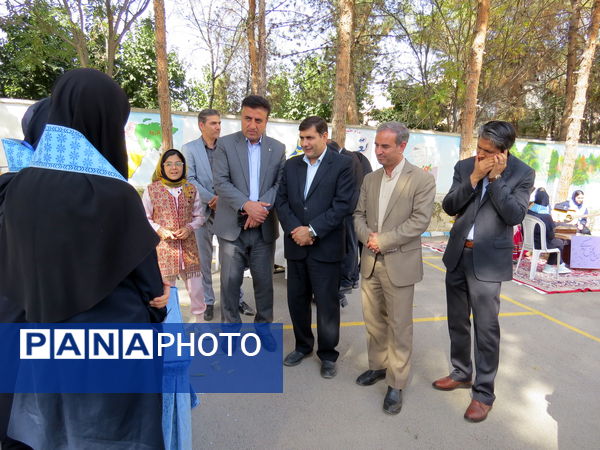 انتخابات همیار مشاور مدرسه دخترانه فرزانگان