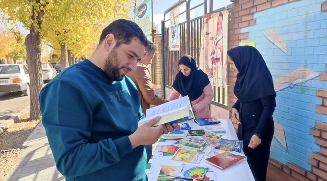 «کتابخانه‌ باز» در دبستان فردوسی بروجن