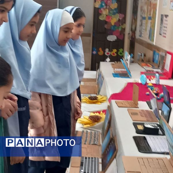 نمایشگاه دست‌سازه دانش‌آموزی