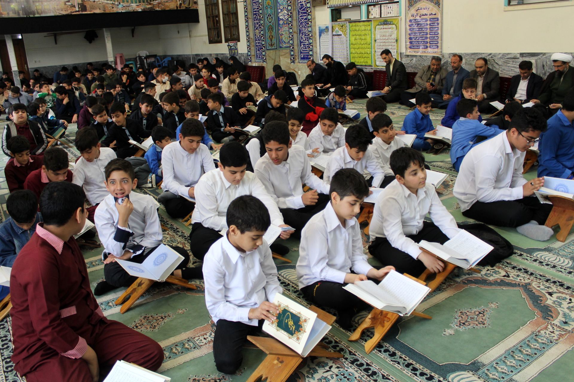 محفل قرآنی دانش آموزان در گلوگاه