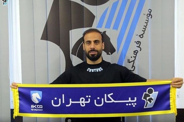 پیکان سواری یک گاندو در جاده نقل و انتقالات؛ آذرباد ذوبی شد