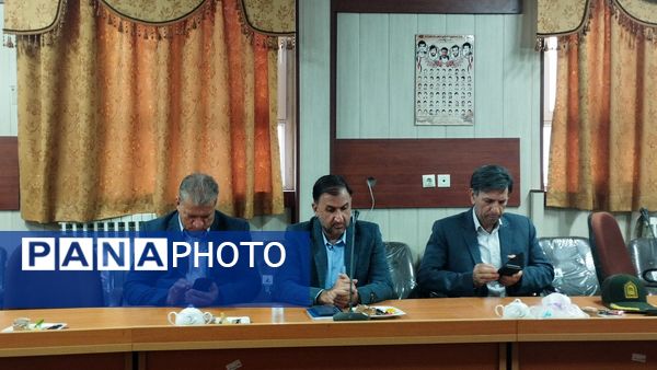 نشست شورای اداری آموزش و پرورش در خلیل آباد 