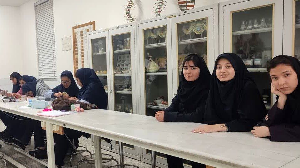 برکزاری اولین کارگاه مدل‌سازی و ساخت مولاژهای زیست‌شناسی در یزد
