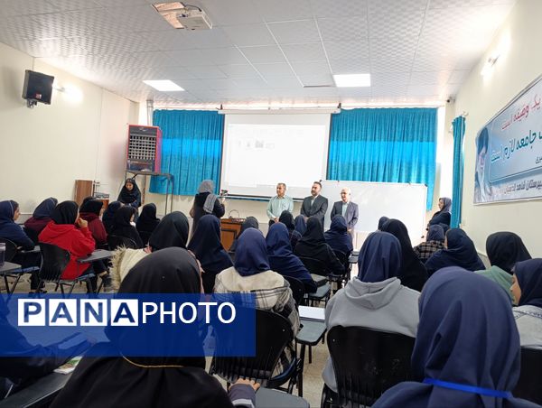 بیست و هشتمین گردهمایی کتاب گچ پژ در نیشابور 