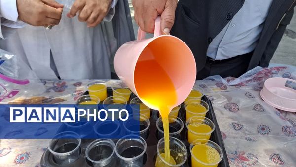 پخش شربت به مناسبت عید سعید غدیر خم در اداره‌کل آموزش و پرورش کهگیلویه و بویراحمد